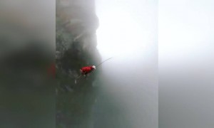 এক দুঃসাহসিক প্রকৃতি প্রেমিক ।