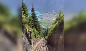 হারিয়ে যান প্রকৃতির মাঝে