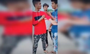 ক্রিকেট খেলতে গিয়ে সেঞ্চুরী না করতে পারায় বন্ধুর কতো দুঃখ দেখুন।