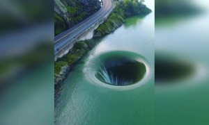 প্রকৃতির অনন্য ও দুর্লভ এক রূপ দেখুন ভিডিওটিতে ।