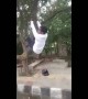 পুলিশের ভয়ে কি গাছে উঠে গেছে নাকি?