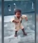 মিষ্টি বাচ্চা কি সুন্দর নাচছে